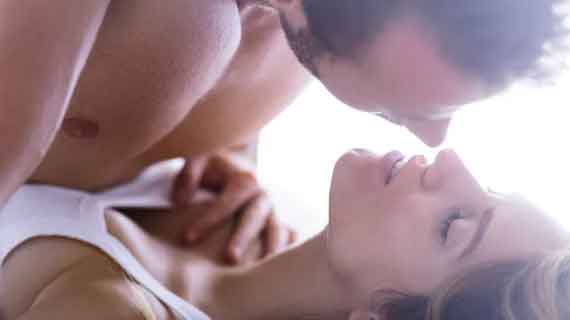 doa tatapan mata memikat wanita